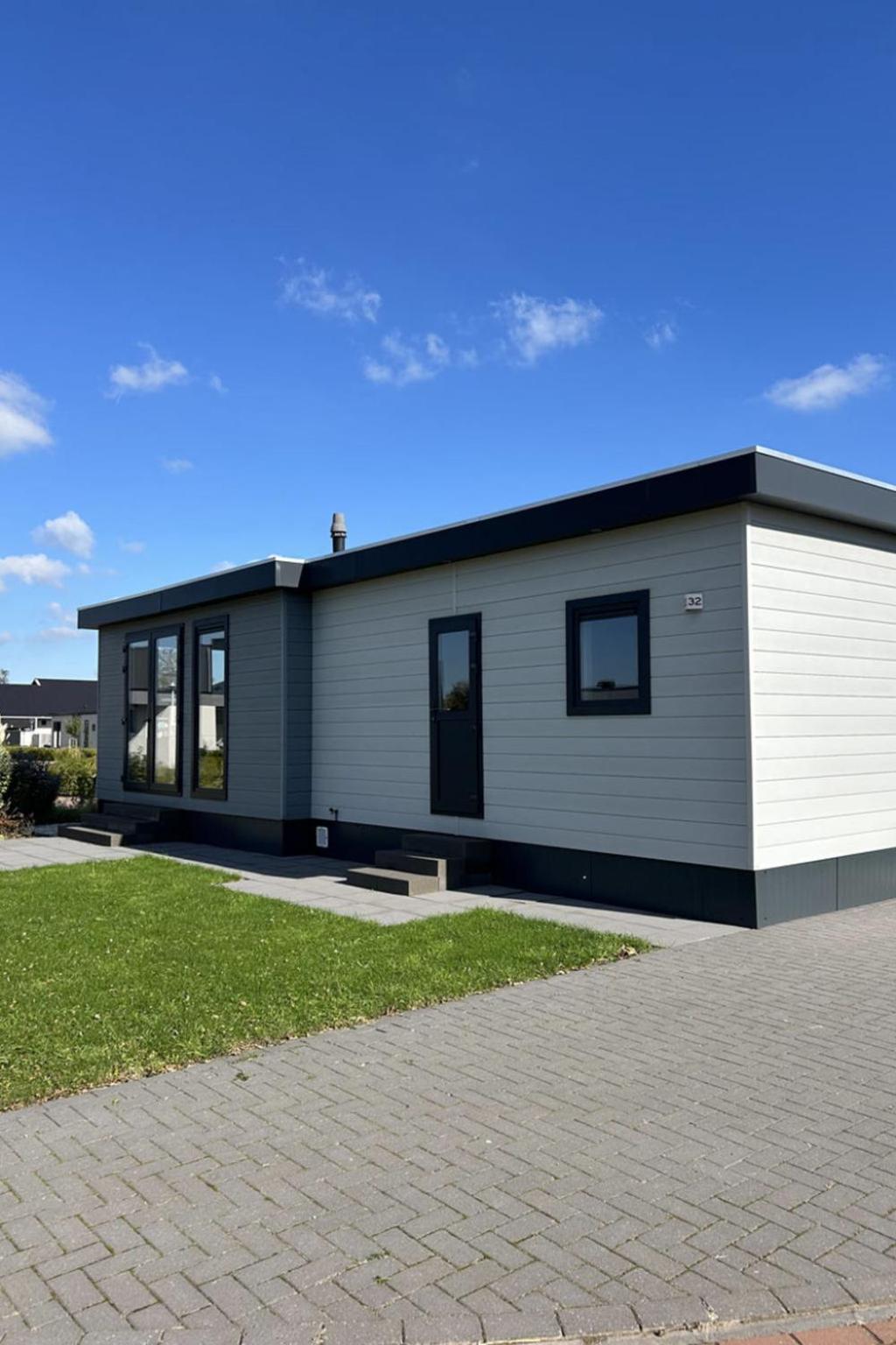 Noordzee Deluxe 32 By Interhome *