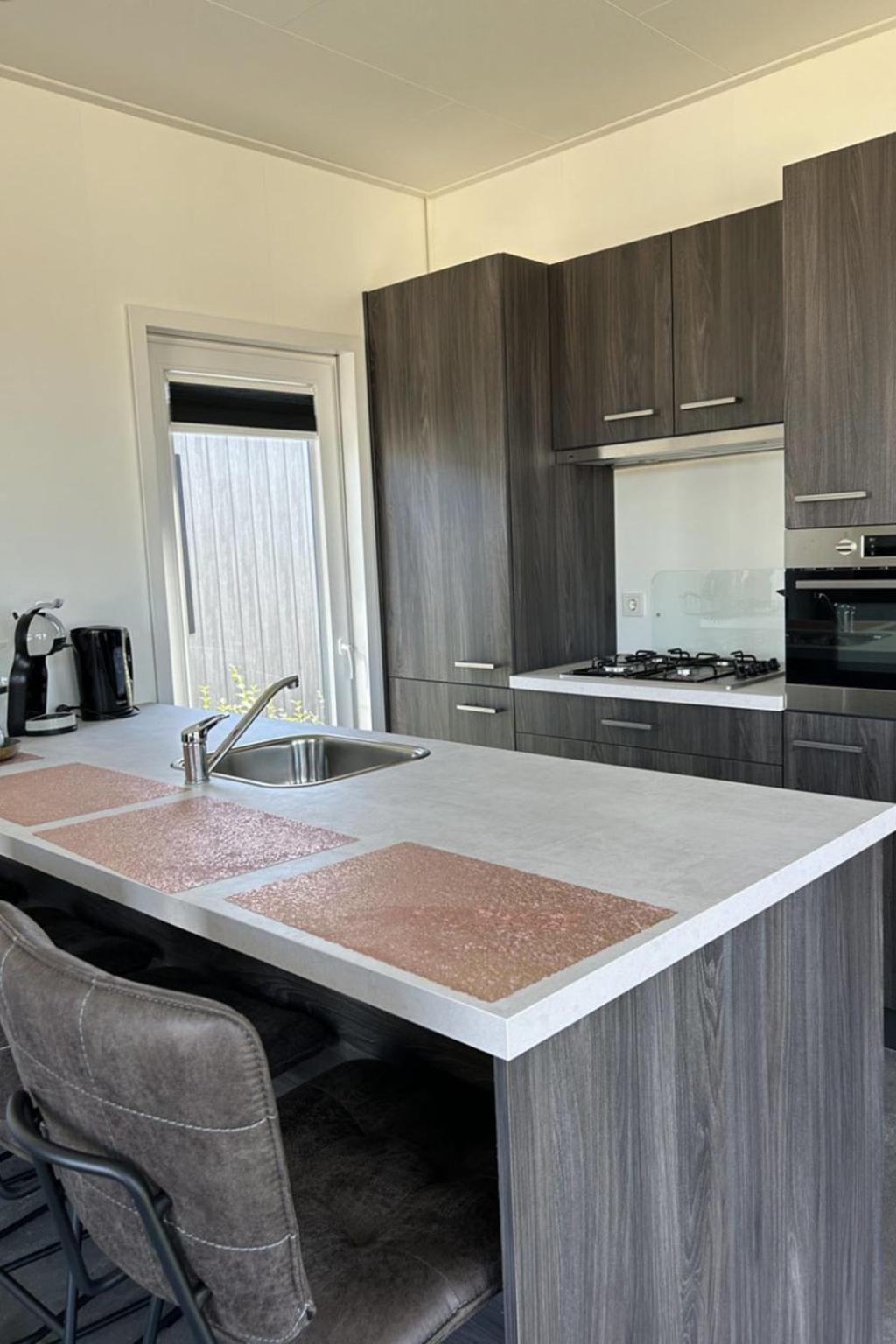 Noordzee Deluxe 32 By Interhome Scherpenisse